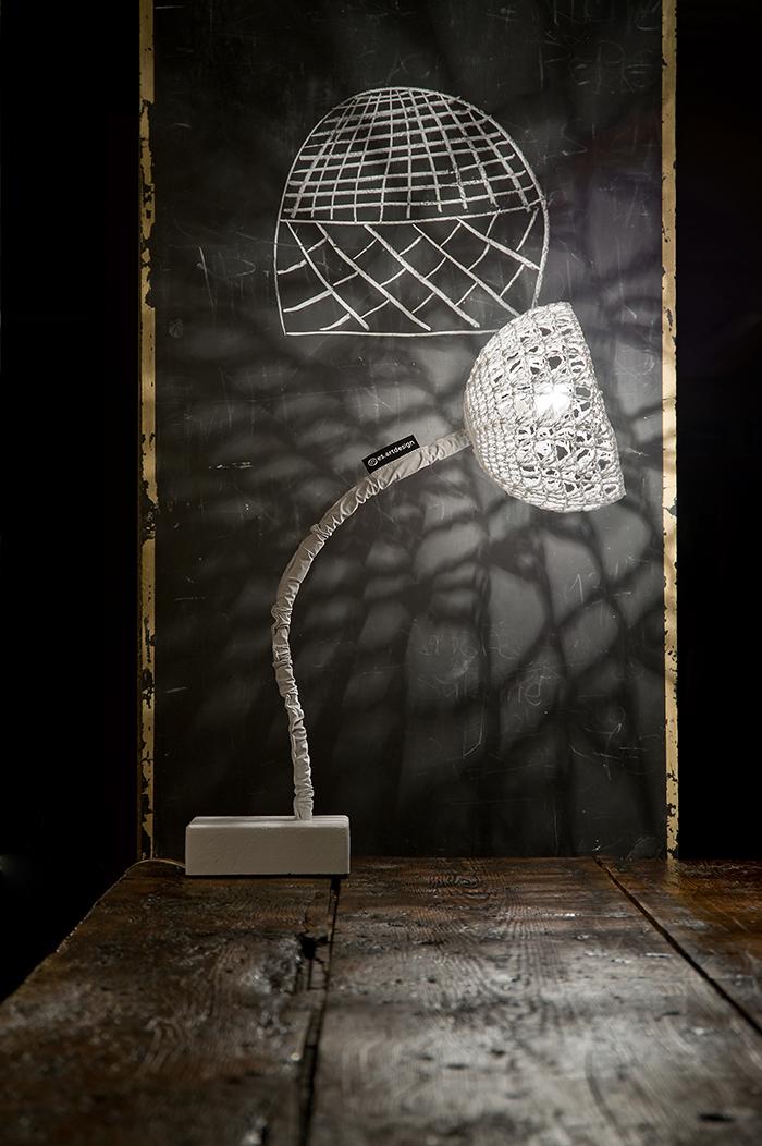 Lampada Da Tavolo Trama T2 In-Es Artdesign Collezione Trame Colore Bianco Dimensione 14 Cm  Diam. Ø 21 Cm
